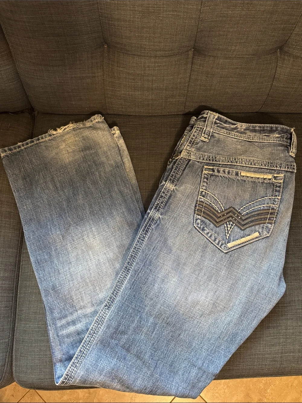 Buckle Men’s Affliction Jeans Size 33 Long - Picture 4 of 4
